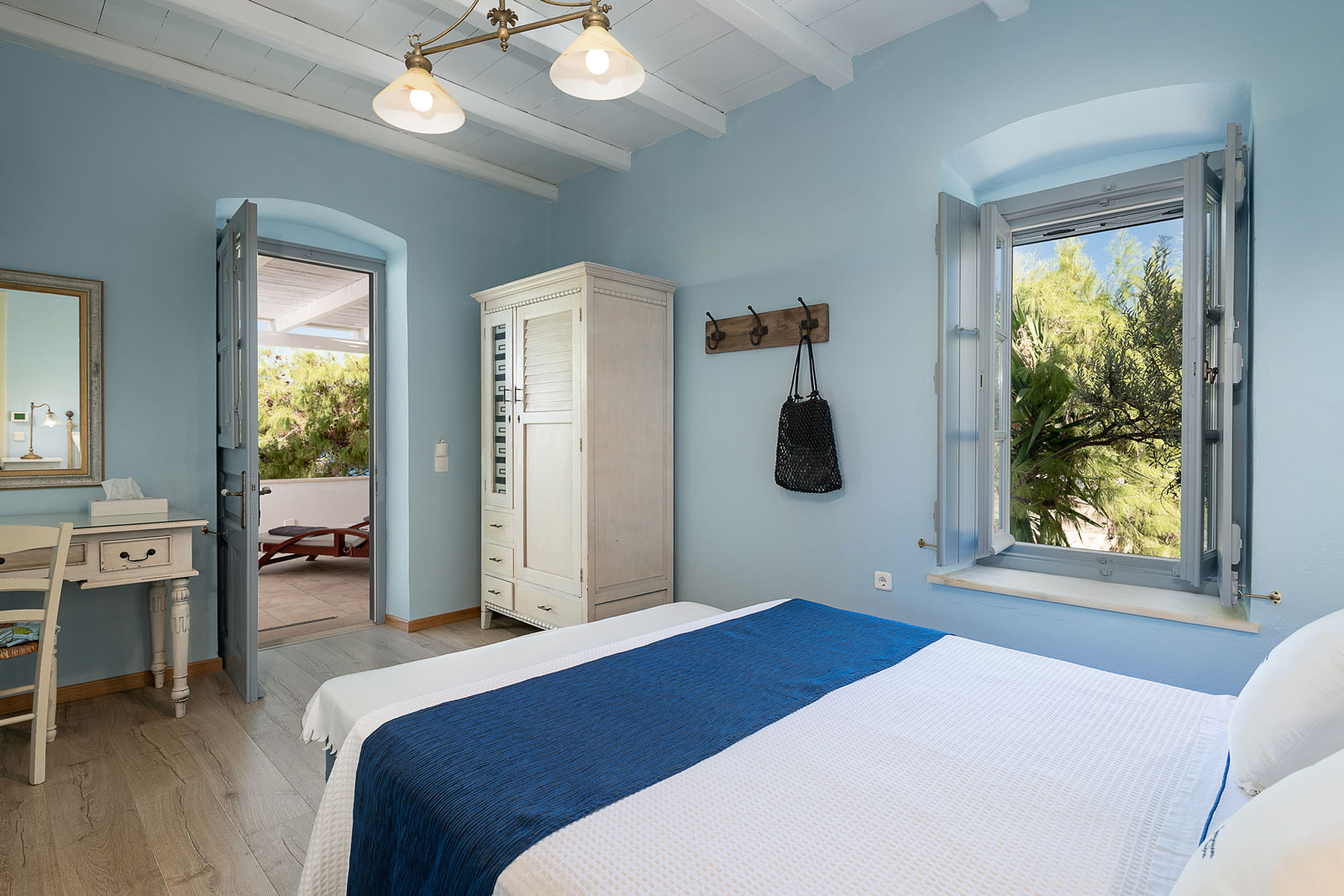Thalassa suite, bedroom with closet, , balconi view